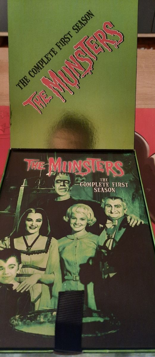 THE MUNSTERS TEMPORADA 1 DVD