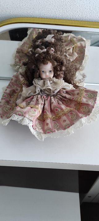 Bambole in ceramica di varie misure