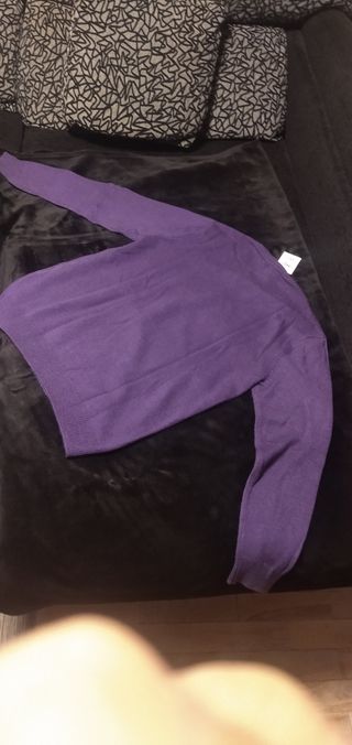 Jersey morado marca Mo