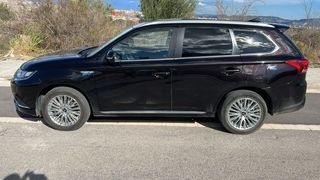 Mitsubishi outlander phev 2019
