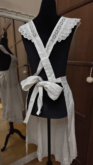 🍓 Antiquísimo delantal. Vestido antiguo