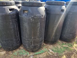 Barriles bidones depósitos