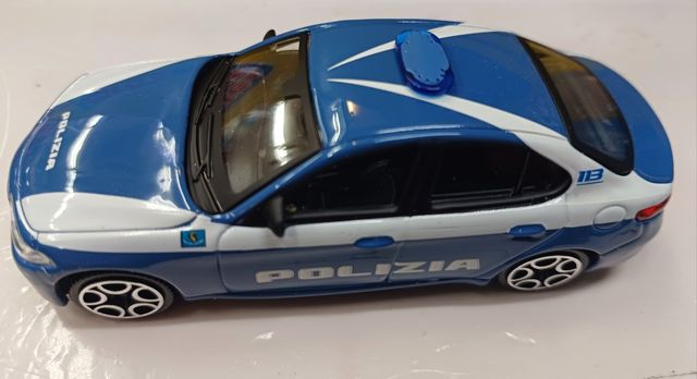 Alfa Romeo Giulia Polizia 1:43