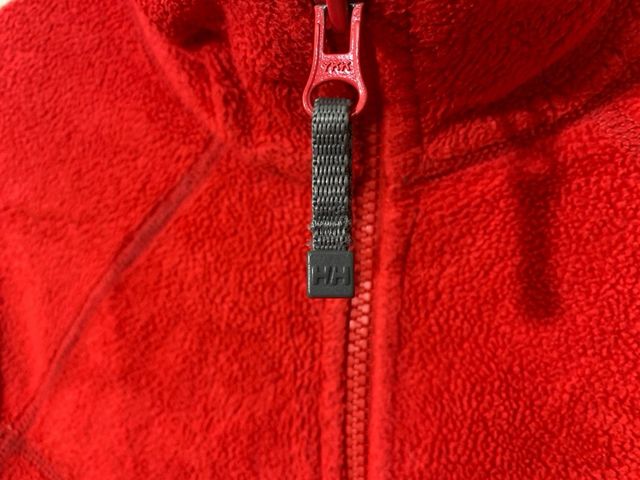 Forro polar Helly Hansen con logo bordado