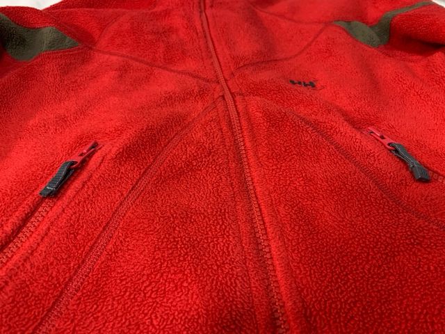 Forro polar Helly Hansen con logo bordado