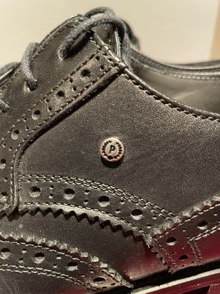 Scarpe eleganti coda di rondine