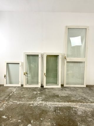 Conjunto puerta y ventanas derrivo