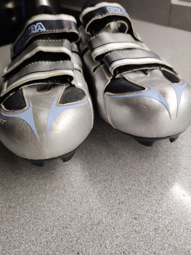 Zapatillas ciclismo con calas.