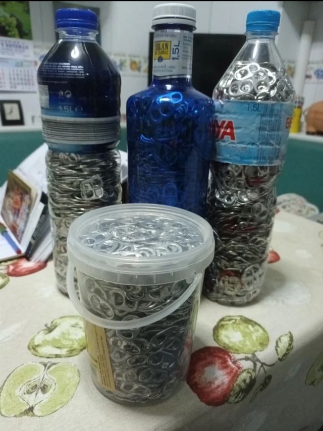 CHAPAS DE LATA DE REFRESCO