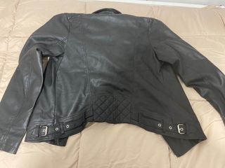 Caqueta de cuero