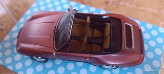Porsche carrera cabrio 1/24