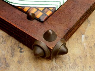 ICONO ESMALTE SOBRE MADERA VIRGEN TACHUELAS RARO