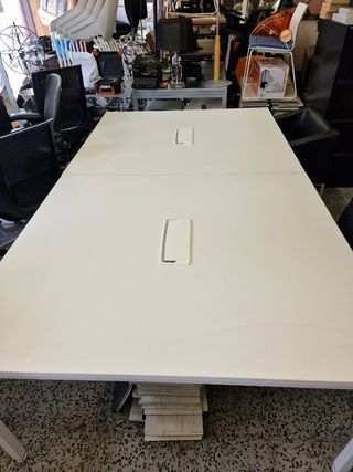 Mesa de oficina  multipuesto de 4 puestos 