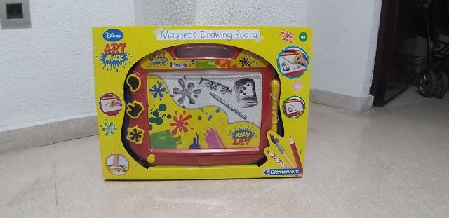 Pizarra magnética Art Attack (Disney).