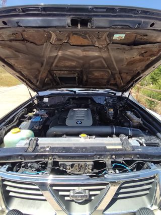 Nissan  Patrol gr y61  2000