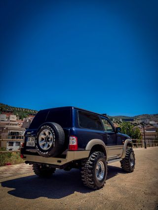Nissan  Patrol gr y61  2000