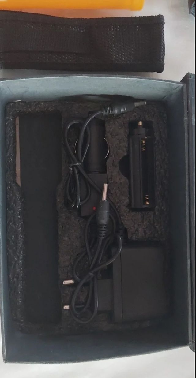 NEW linterna policial, militar, excursiones, etc.