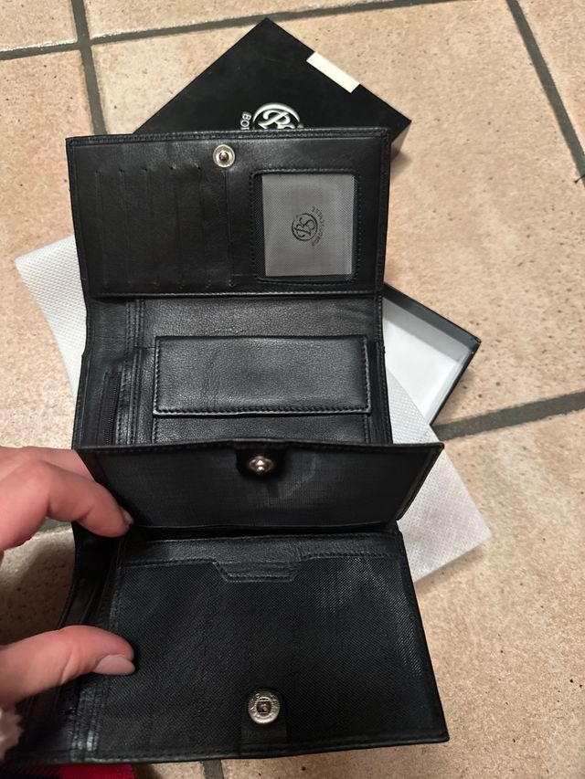 Portafoglio donna borgosenese