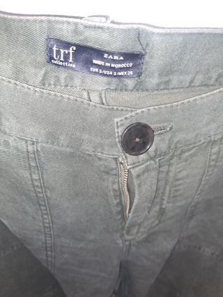 Pantalón estilo cargo fino