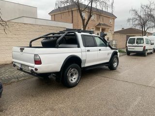 Mitsubishi L 200 2004