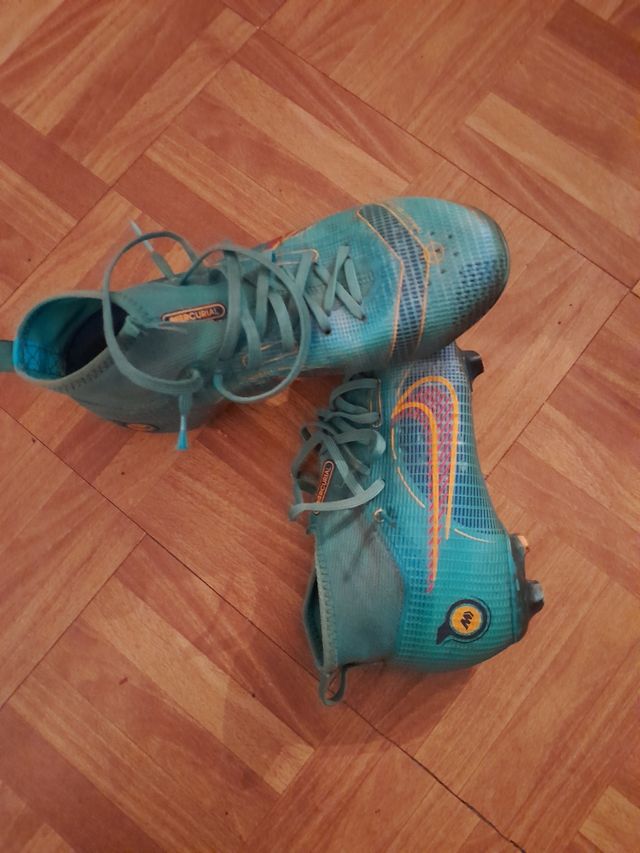 Botas futbol campo