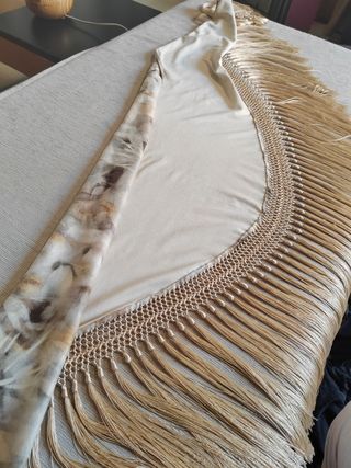 Mantoncillo flamenco beige
