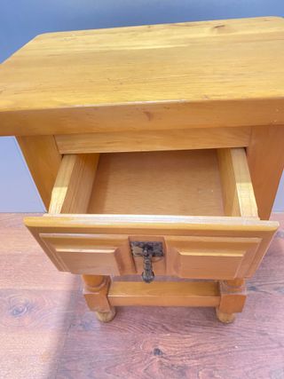 MESILLAS NOCHE O AUXILIARES DE MADERA DE PINO