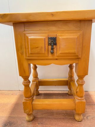 MESILLAS NOCHE O AUXILIARES DE MADERA DE PINO