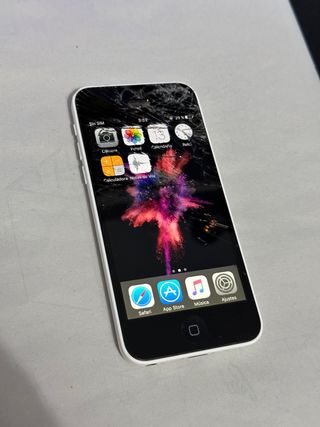 Iphone 5c (cristal roto, SE PUEDE USAR)