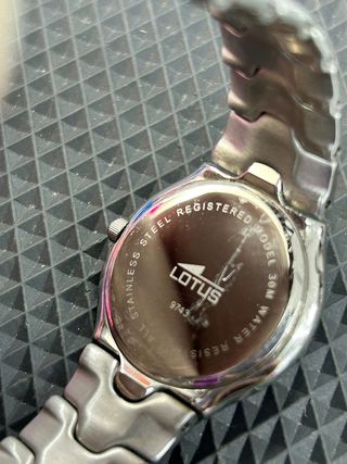 Reloj de pulsera LOTUS