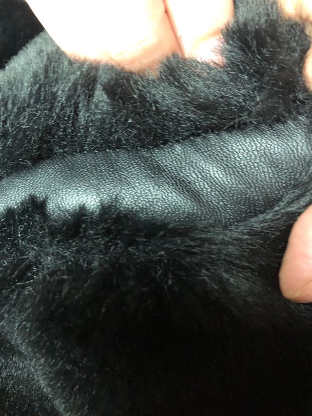 Chaleco de pelo y mujer