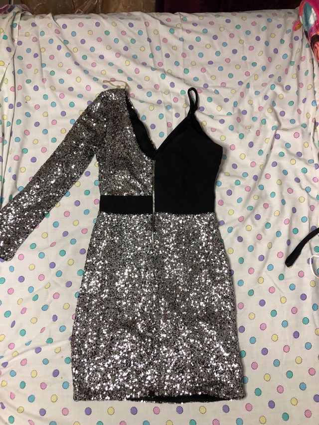 Vestido de fiesta Color negro y plata