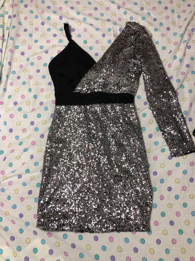 Vestido de fiesta Color negro y plata