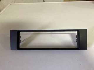 Embellecedor para radio 1 DIN Audi A3 8P