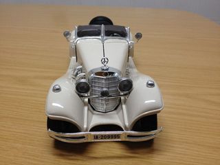 Mercedes-Benz 500k roadster (1936) escala 1/20