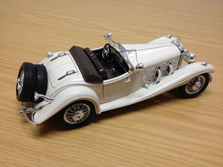 Mercedes-Benz 500k roadster (1936) escala 1/20