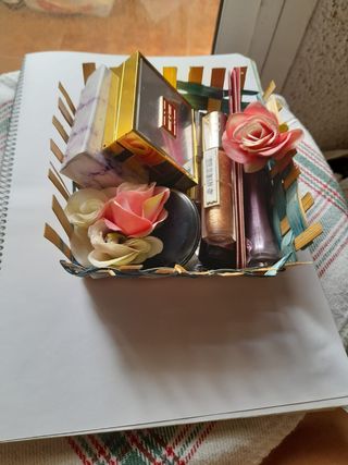 Cesta sorpresa para regalo o detalle