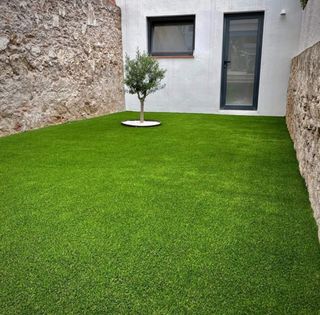 Césped artificial y servicio de jardinería