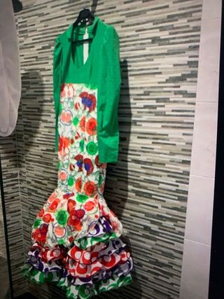 Traje flamenca, gitana