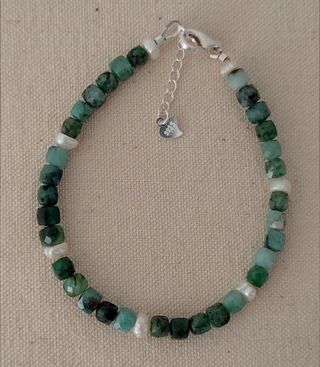 Pulsera, plata ley, esmeralda y perlas 