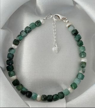 Pulsera, plata ley, esmeralda y perlas 