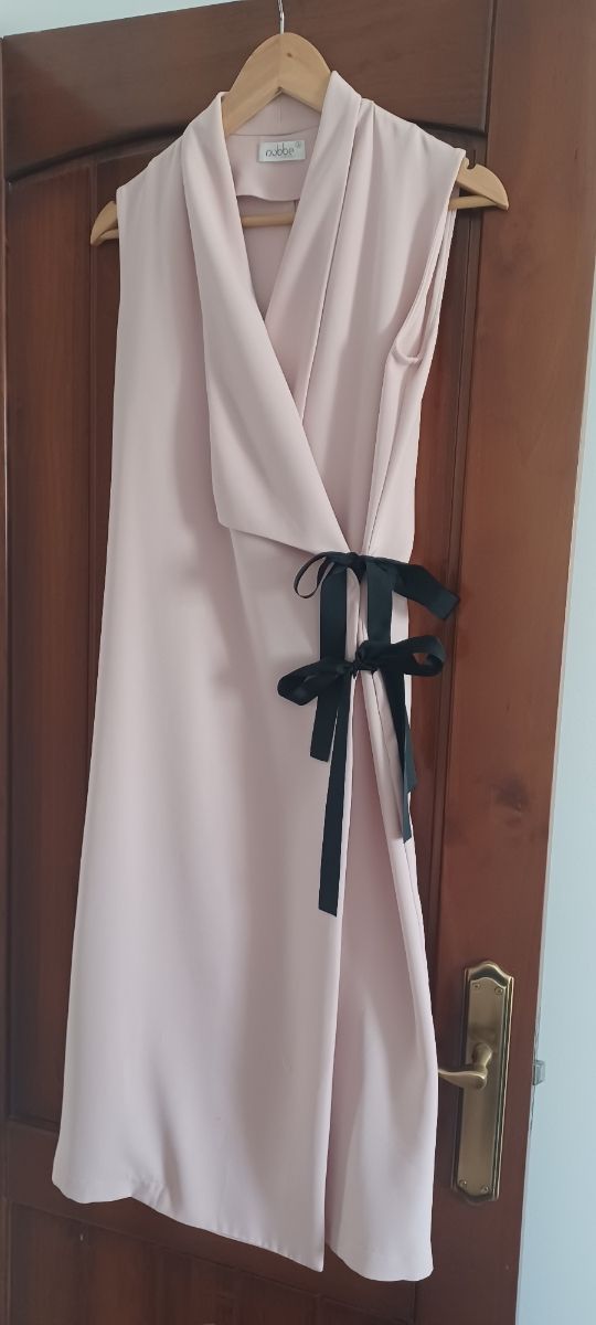 Vestido ajustable lazos rosa y negro