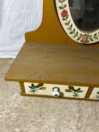 Particolare specchiera vintage