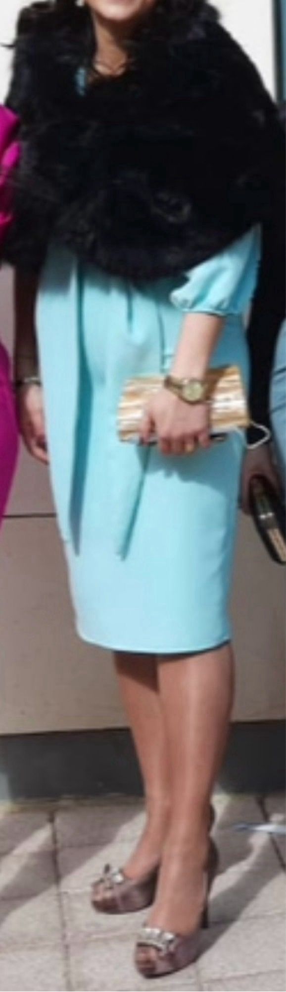 Elegante vestido azul turquesa 