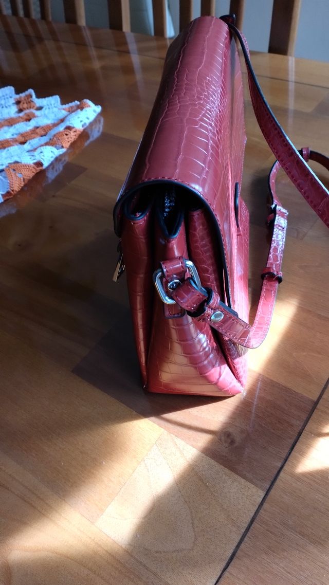 Borsa rossa tracolla 