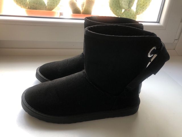 Botines Xti talla 39 pero equivale 40