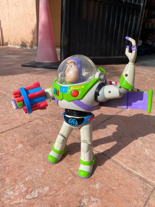 Buzz lightyear