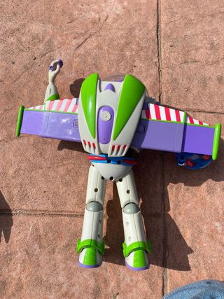 Buzz lightyear