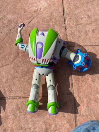 Buzz lightyear