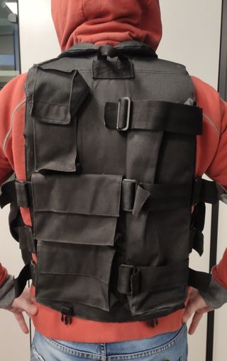 gilet tattico nero Tomato per softair multi tasca